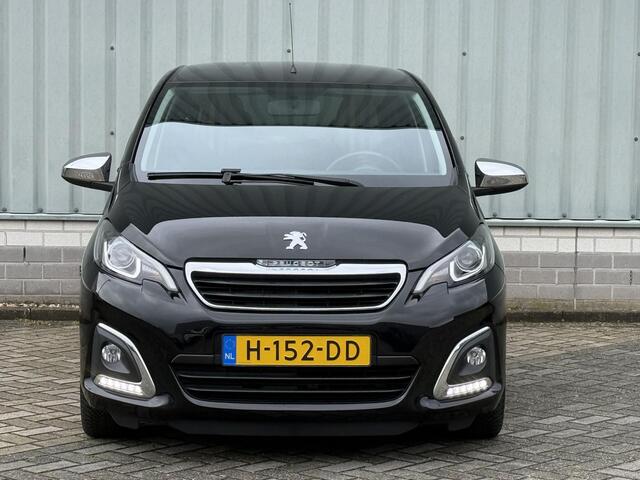 Peugeot 108 1.0 e-VTi Collection / All Seasonbanden / Camera / Apple CarPlay/Android Auto / Lichtmetalen Velgen / Climate Control / Keyless Entry & Go / Bluetooth /