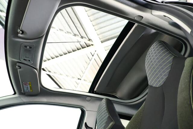 Peugeot 108 1.0 e-VTi Allure TOP! / Opendak / CarPlay / 4S Banden