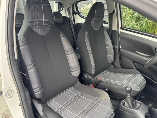 Peugeot 108 Active 1.0 e-VTi 68PK Airco, Achteruitrijcamera, Bluetooth, Radio, Elektrische Ramen Voor