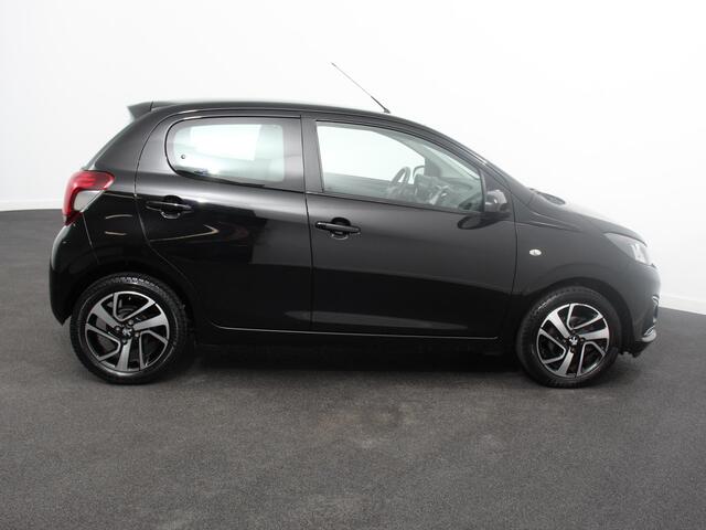 Peugeot 108 1.0 e-VTi Blue Lease Executive Navigatie Apple Carplay/Android Auto Climate Control Camera Lichtmetalen Velgen Lederen stuurwiel