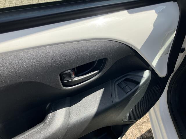 Peugeot 108 1.0 e-VTi 5Drs Active. Airconditioning. Nw APK. Bouwjaar 2018