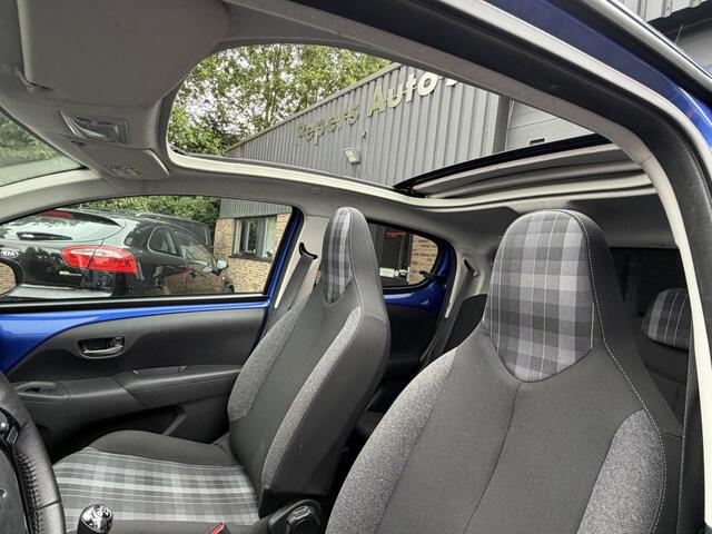 Peugeot 108 1.0 e-VTi Allure CABRIO TOP! .sportvelgen . clima . navi . C vergrendeling . Chroom spiegel kappen . NL auto