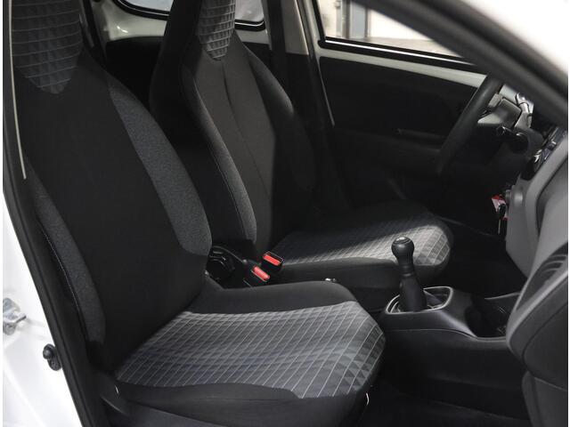 Peugeot 108 1.0 e-VTi Active | 1ste eigenaar | AppleCarplay/AndroidAuto | Airco | Camera | Bluetooth | LED | Start/Stop Systeem | DAB Radio | Isofix |