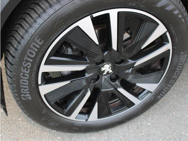 Peugeot 2008 1.2 PureTech GT-Line Navi, Panoramadak, Focal speakers, Trekhaak, camera