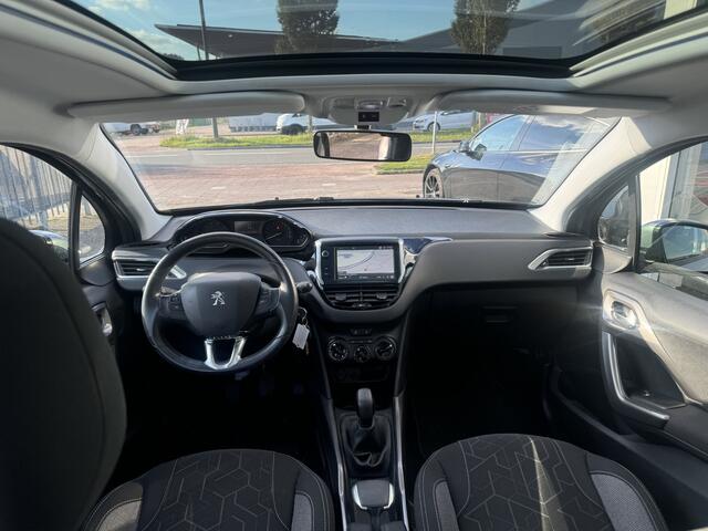 Peugeot 2008 1.2 PureTech Blue Lion | 2e eigenaar | NAP | Panoramadak | Carplay | Airco | Cruise control | Trekhaak | Navigatie |
