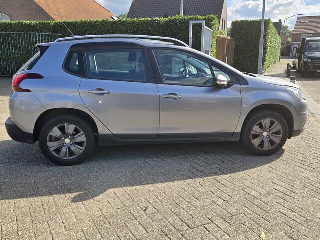 Peugeot 2008 1.2 PureTech Blue Lion (loopt niet goed) Navi/Pano/Cruise/Trekhaak