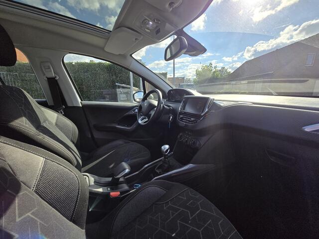 Peugeot 2008 1.2 PureTech Blue Lion (loopt niet goed) Navi/Pano/Cruise/Trekhaak