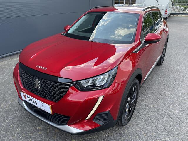 Peugeot 2008 130pk Allure Pack (Camera - Navigatie via APP - i-cockpit - Automatische Airco - Parkeersensoren V+A)