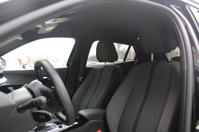Peugeot 2008 1.2 100PK ALLURE | NAVIGATIE | DRAADLOZE APPLE CARPLAY/ANDROID AUTO | ACHTERUITRIJ CAMERA | CRUISE CONTROL | CLIMATE CONTROL | LED KOPLAMPEN | PARKEERSENSOREN VOOR EN ACHTER |
