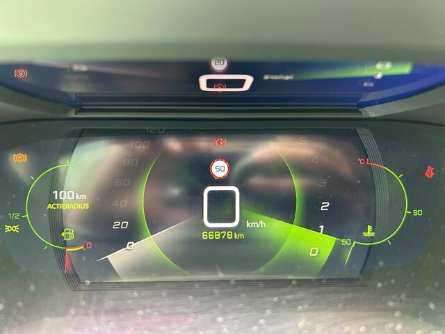 Peugeot 2008 1.2 Turbo 130 PK GT-Line | Navigatie | Climate Control | LED Verlichting | All Season Banden| Stoelverwarming | Parkeersensoren | Camera | Luxe Uitvoering | Zwart Dak |