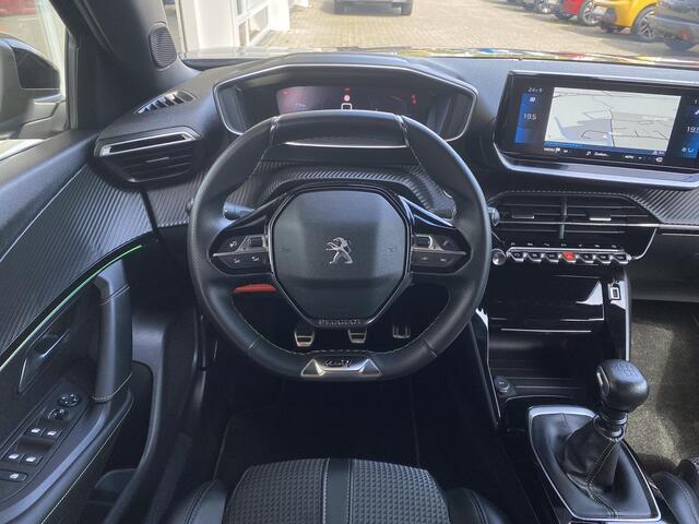 Peugeot 2008 1.2T 130pk GT | Keyless Entry | Achteruitrijcamera | Navigatie | Adaptieve Cruise Control | Zeer nette auto!