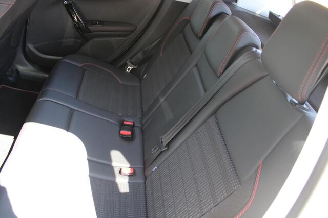 Peugeot 2008 1.2 PureTech 110pk GT-Line Automaat 21.639KM!! - NAVIGATIE