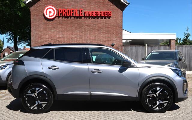 Peugeot 2008 100 Pk Benzine * Nieuw Model * Hele Luxe Allure * * Draadloos Apple Car Play Navigatie & Spotify Koppeling * Voor en Achter Parkeercamera's * Zwarte Hemelbekleding * Stoelverwarming * 1/2 Leder Interieuer * L.M. Velgen * Dodehoekbewakings sy Vingerhoets; 