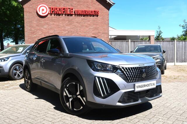 Peugeot 2008 100 Pk Benzine * Nieuw Model * Hele Luxe Allure * * Draadloos Apple Car Play Navigatie & Spotify Koppeling * Voor en Achter Parkeercamera's * Zwarte Hemelbekleding * Stoelverwarming * 1/2 Leder Interieuer * L.M. Velgen * Dodehoekbewakings sy Vingerhoets; 