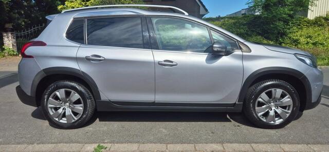 Peugeot 2008 1.2 Pure Tech Allure Navigatie* lichtmetaal*ecc*panorama