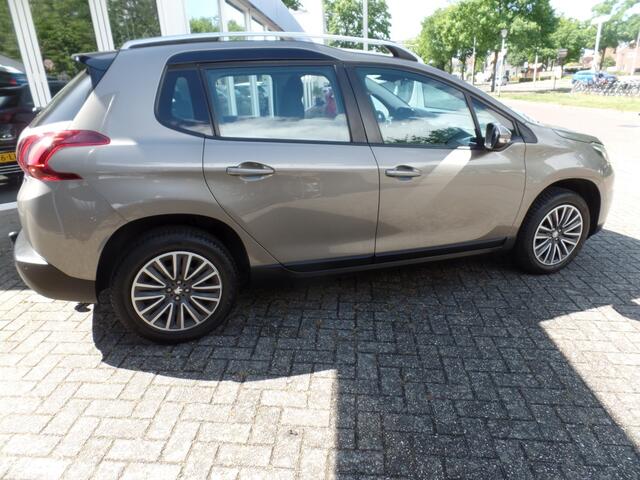 Peugeot 2008 1.2 PureT. Blue Lion