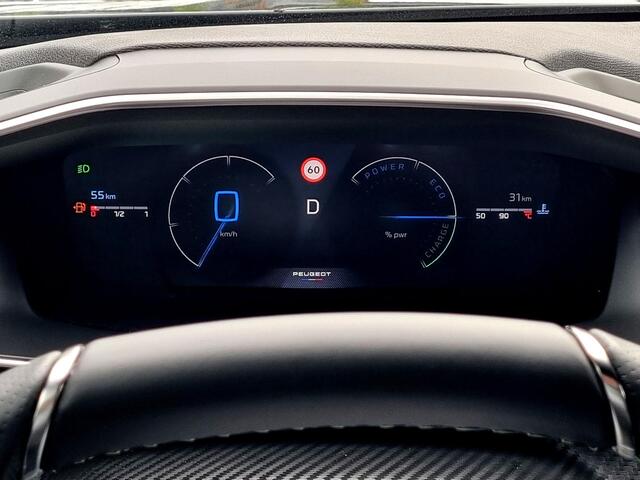 Peugeot 2008 1.2 Hybrid 136 GT / Navigatie / Rondomzicht Camera / Android Auto/Apple Carplay /