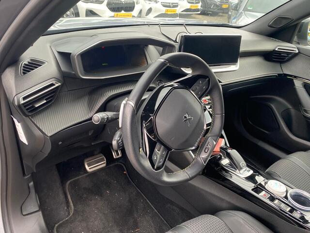 Peugeot 2008 1.2 PureTech GT 131pk / LED / Navi / CarPlay / Trekhaak / 4S band