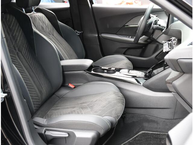 Peugeot 2008 1.2 130PK GT | Alcantara | AppleCarPlay/AndroidAuto | Keyless | Adaptive Cruise Control | Climate Control | 360'Camera | LED | Navigatie | StoelVerwarming | Massage Bestuurders Stoel |