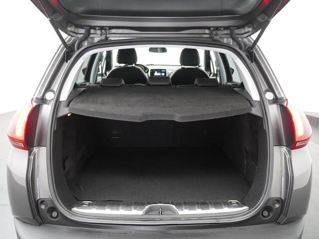 Peugeot 2008 1.2 PureTech Blue Lease Allure | Automaat | Parkeersensoren A + Camera | Trekhaak | Cruise Control |