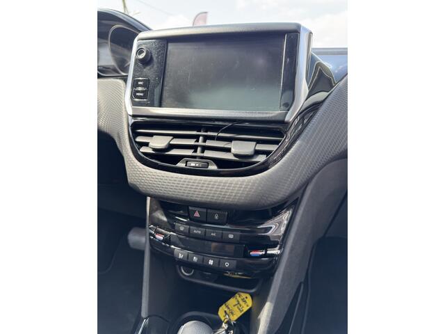 Peugeot 2008 1.2 PureTech Allure AUTOMAAT!!