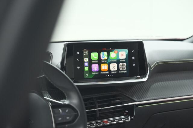 Peugeot 2008 PureTech 130 GT-Line | Trekhaak | Camera | Apple Carplay | Parkeersensoren