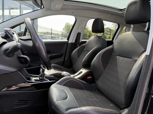 Peugeot 2008 1.2 PureTech GT-line Panodak,Navi,Trekhaak,Camera,Clima,Cruise,Leder,131pk,Leder,6 Bak,Pdc,Nieuwe Apk bij Aflevering
