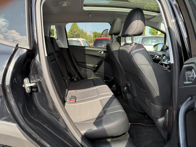 Peugeot 2008 1.2 PureTech GT-line Panodak,Navi,Trekhaak,Camera,Clima,Cruise,Leder,131pk,Leder,6 Bak,Pdc,Nieuwe Apk bij Aflevering