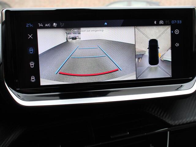 Peugeot 2008 1.2 PureTech Allure Achteruitrij camera Verwarmde voorstoelen CLimate control Adaptieve Cruise control LED 360 camera Parkeersensoren Apple Carplay/ Android Auto