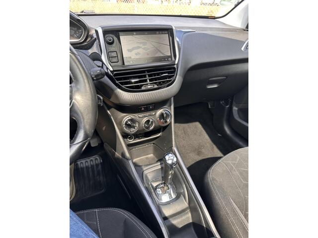 Peugeot 2008 1.2 PureTech Blue Lion | Panoramadak | Navi | CarPlay | NAP