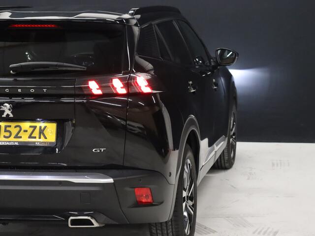 Peugeot 2008 1.2 PureTech GT [APPLE CARPLAY, DIGITAL DASH, SFEERVERLICHTING, TREKHAAK AFNEEMBAAR, CAMERA, CLIMATE CONTROL, HALF LEDER, DODEHOEK DETECTOR, NAVIGATIE, NIEUWSTAAT]