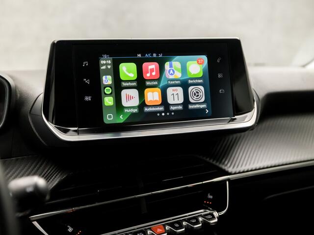 Peugeot 2008 1.2 PureTech Sport (APPLE CARPLAY, GROOT NAVI, 360 CAMERA, STOELVERWARMING, LANE ASSIST, SPORTSTOELEN, LED KOPLAMPEN, CRUISE, NIEUWE APK, NIEUWSTAAT)