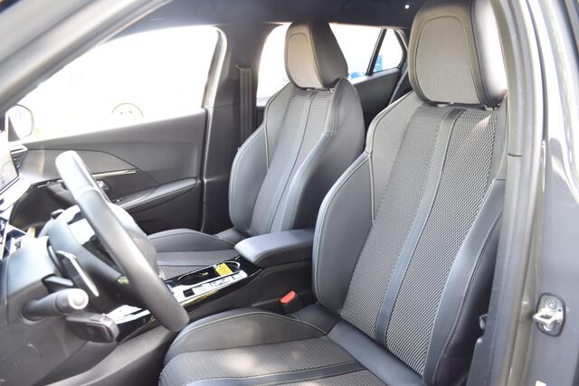 Peugeot 2008 PureTech 130 EAT6 130 GT NW Model Navi | Keyless | Adapt . Cruise controle | ECC Zeer Compleet