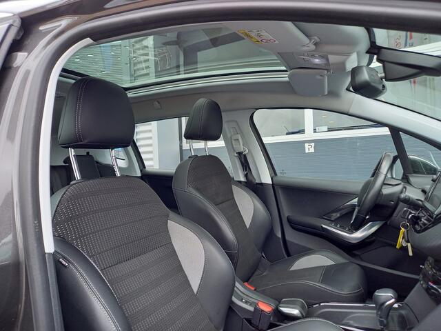 Peugeot 2008 1.2 PureTech Allure AUTOMAAT - PANO - CAMERA - TREKHAAK - CLIMA - CRUISE