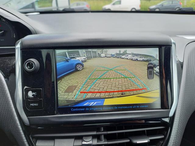 Peugeot 2008 1.2 PureTech Allure AUTOMAAT - PANO - CAMERA - TREKHAAK - CLIMA - CRUISE