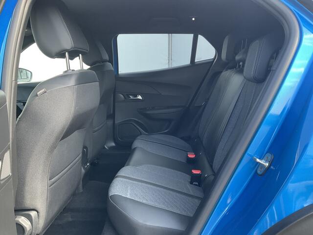 Peugeot 2008 1.2 PureTech 130 Allure Automaat 360cam Carplay Nav/Cruise Blue Beauty!