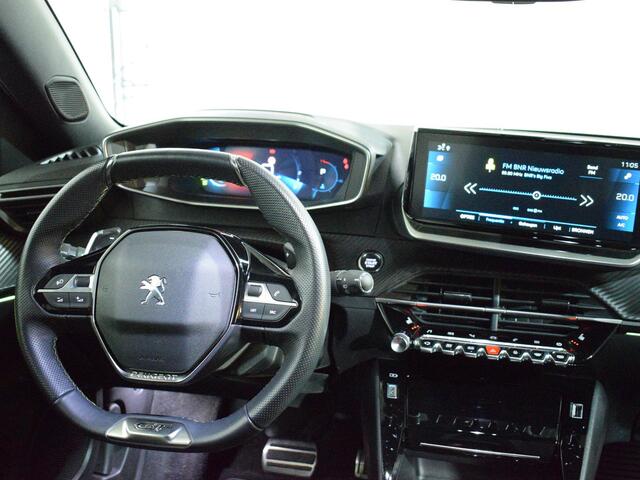 Peugeot 2008 1.2 Turbo 130pk GT Pack AUTOMAAT | NAVIGATIE | CARPLAY | ACHTERUITRIJCAMERA MET SENSOREN | VERWARMBARE VOORSTOELEN | 26.509km