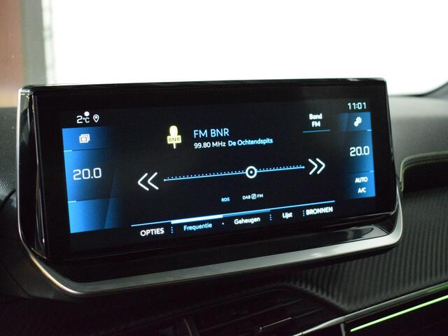 Peugeot 2008 1.2 Turbo 130pk GT Pack AUTOMAAT | NAVIGATIE | CARPLAY | ACHTERUITRIJCAMERA MET SENSOREN | VERWARMBARE VOORSTOELEN | 26.509km