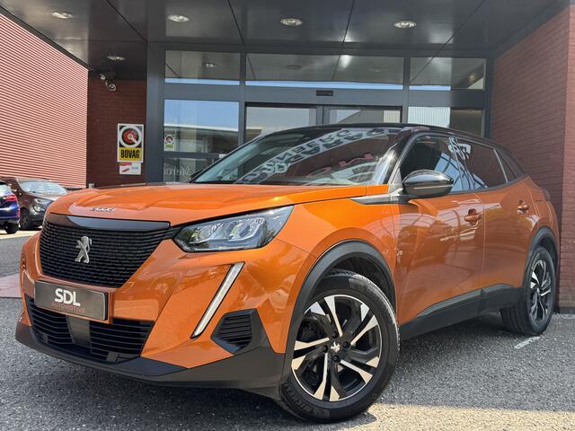 Peugeot 2008 1.2 PureTech Allure Pack // TREKHAAK // PDC // APPLE CARPLAY - ANDROID AUTO // CRUISE //