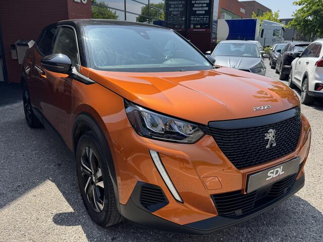 Peugeot 2008 1.2 PureTech Allure Pack // TREKHAAK // PDC // APPLE CARPLAY - ANDROID AUTO // CRUISE //