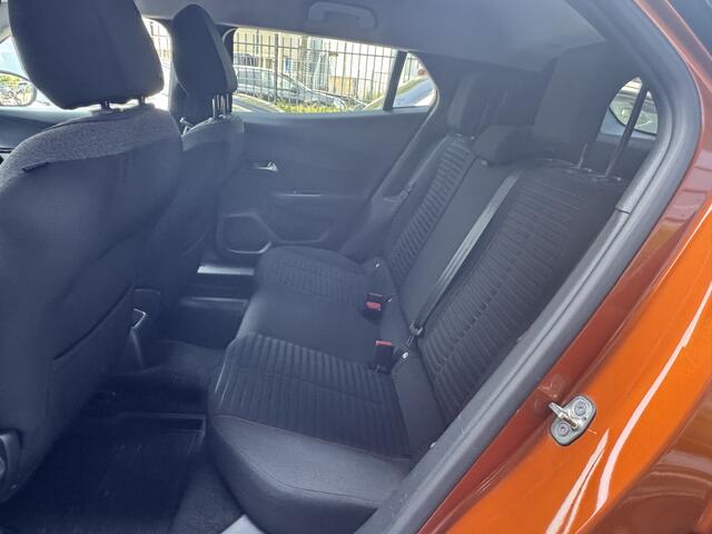 Peugeot 2008 1.2 PureTech Allure Pack // TREKHAAK // PDC // APPLE CARPLAY - ANDROID AUTO // CRUISE //