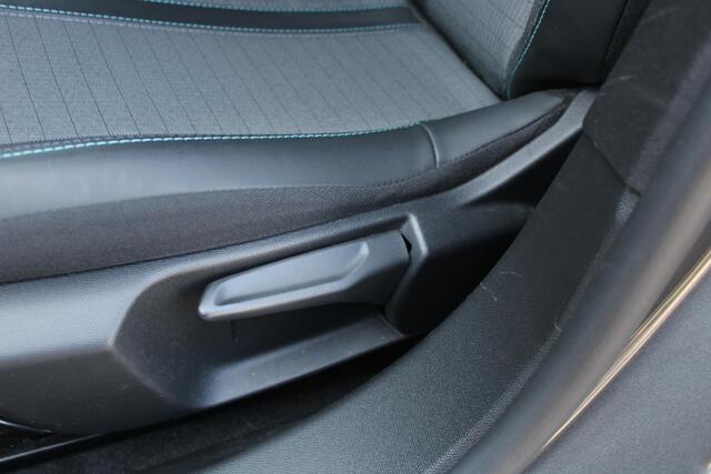 Peugeot 2008 1.2 PureTech 130pk Allure Pack