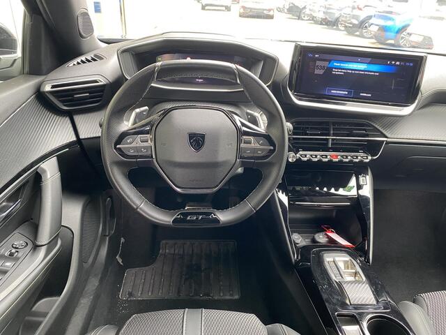 Peugeot 2008 1.2T Automaat 130pk GT Alcantara pakket | Stoelverwarming met massage functie | Navigatie | Climate & Cruise control | Camera V+A |