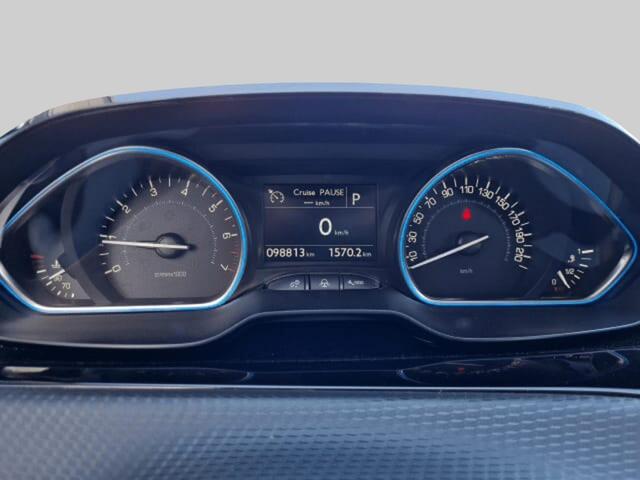 Peugeot 2008 1.2 PureTech Allure | automaat | Hoge instap |