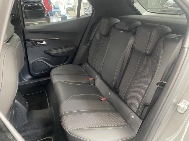 Peugeot 2008 1.2 Hybrid 136PK GT Aut. Pano-Schuifdak, Adaptieve Cruise Contro