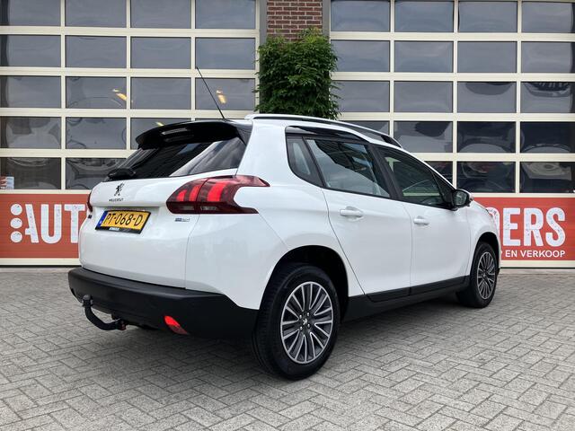 Peugeot 2008 1.2 PureTech Blue Lion | Trekhaak | Panoramadak | Navi | CarPlay | 02-2025 motorrevisie gehad! |