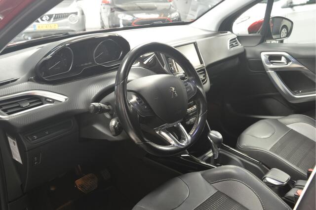 Peugeot 2008 1.2 PureTech Allure // AUTOMAAT // 104.000 km // CLIMA // CRUISE // TREKHAAK // DEALER ONDERHOUDEN //
