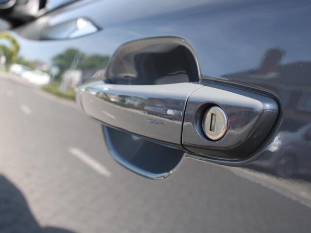 Peugeot 2008 GT 1.2 PureTech 130PK EAT8 Automaat Navigatie, Rondomzichtcamera, Keyless, Alcantara, Massage, Stoelverwarming