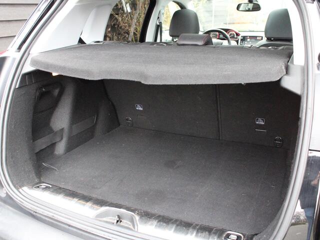 Peugeot 2008 GT-Line 1.2 PureTech 110PK EAT6 Automaat Panoramadak, Camera Achter, Parkeerhulp achter, Lichtmetalen velgen