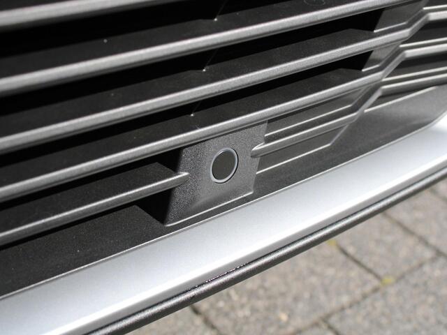 Peugeot 2008 Allure 1.2 Hybrid 145PK e-DCS6 Automaat Navigatie, Camera Voor & Achter, Keyless, Adaptieve Cruise Control